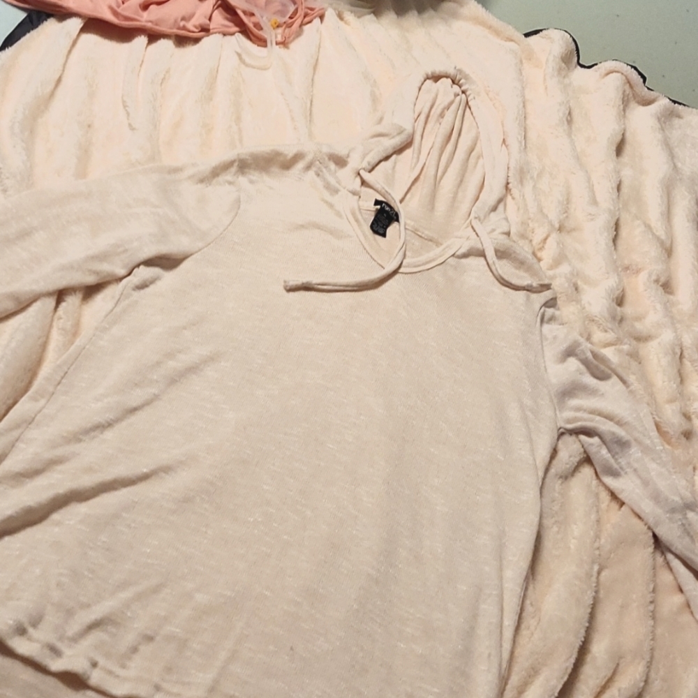 Long sleeve hooded shirt